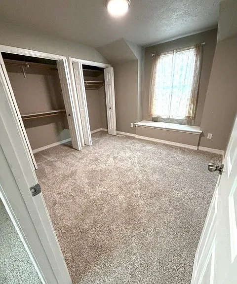 1576 S Grant Ave — Photo 12