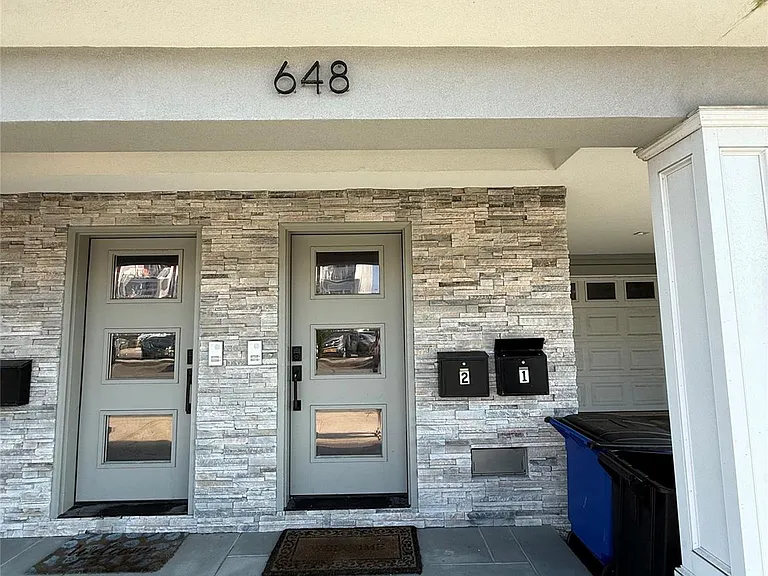 648 E Broadway — Photo 2