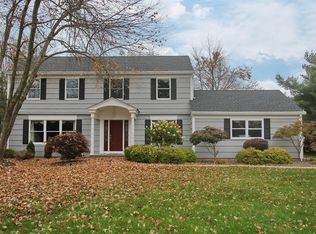 132 Cottage Pl W, Gillette, NJ 07933