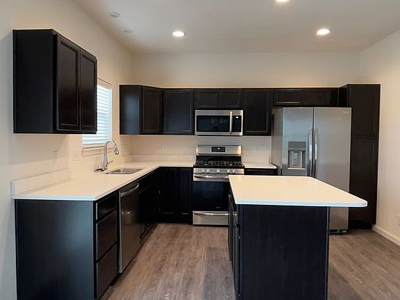 5th image of 6056 Shale Crescent Dr