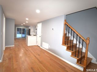 17 Railroad Ave, Unionville, CT 06085