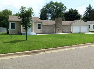 248 21st St N, Springfield, MI 49037