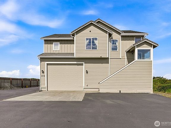 3rd image of 598 Marine View Drive SW