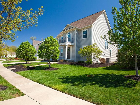 3rd image of 10652 Arrowwood Dr