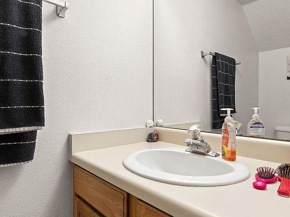 4th image of 684 W Buena Vista Blvd #302