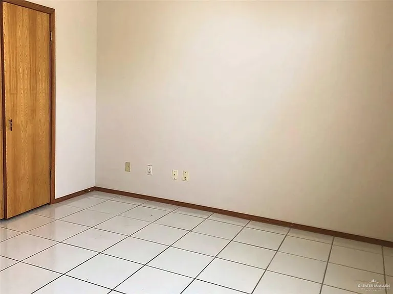 1216 W Heron Ct — Photo 10