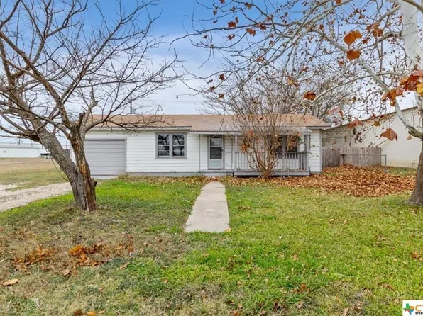 1411 W Main St, Gatesville, TX 76528