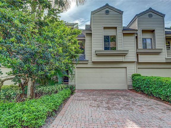 3rd image of 27115 Oakwood Lake Dr