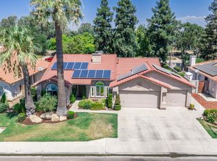 923 Oak Ave, Clovis, CA 93611