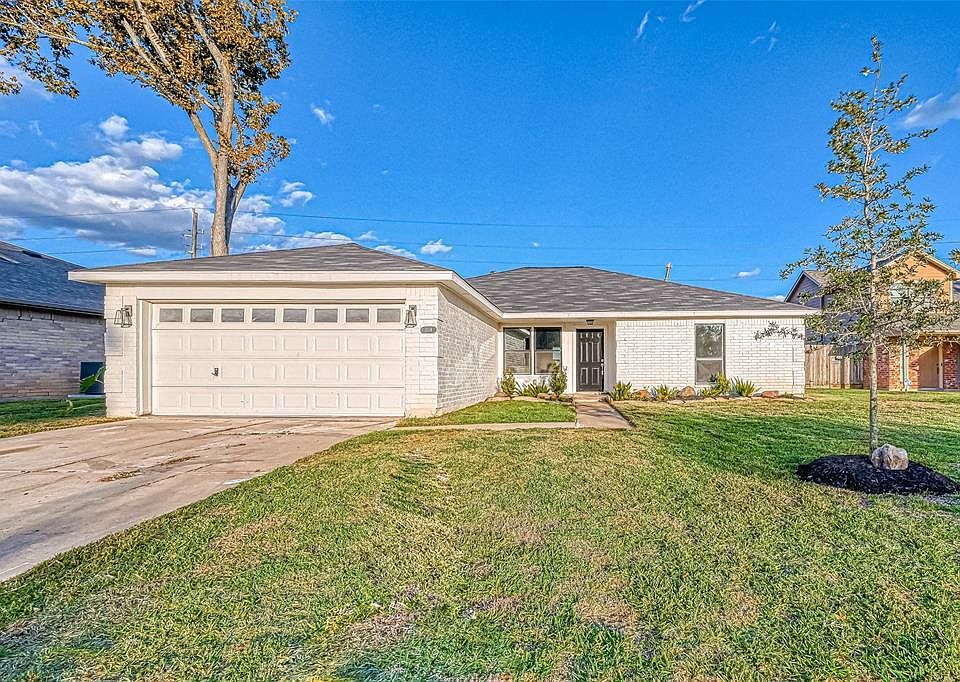 1st image of 1114 Briarmead Dr