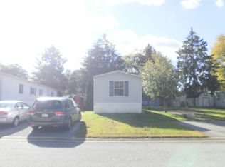 9 Daisy Ln, Newark, DE 19713
