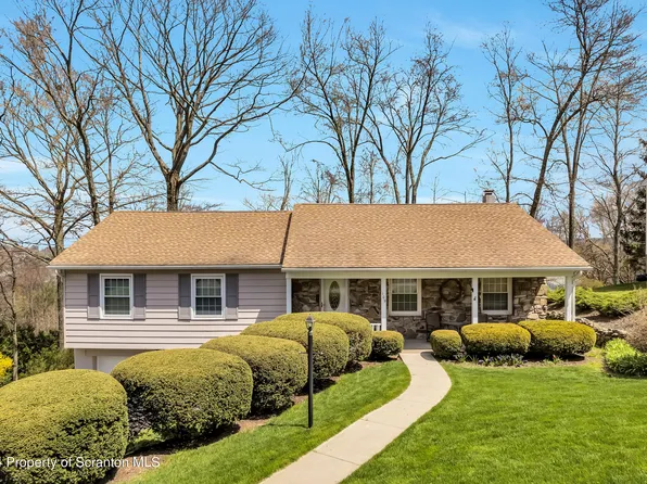 109 Woodside Dr, Clarks Summit, PA 18411