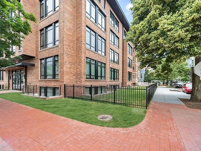 801 N St NW #304 — Photo 20
