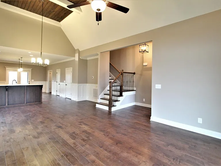 805 Ella Ln — Photo 13
