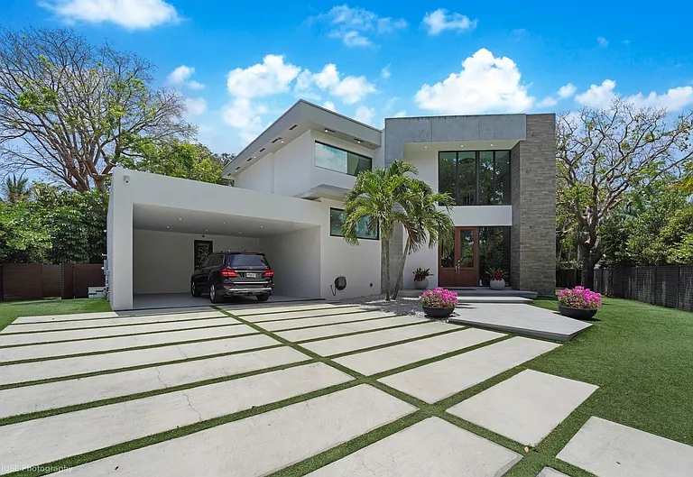 56 Samana Dr #1 — Photo 2