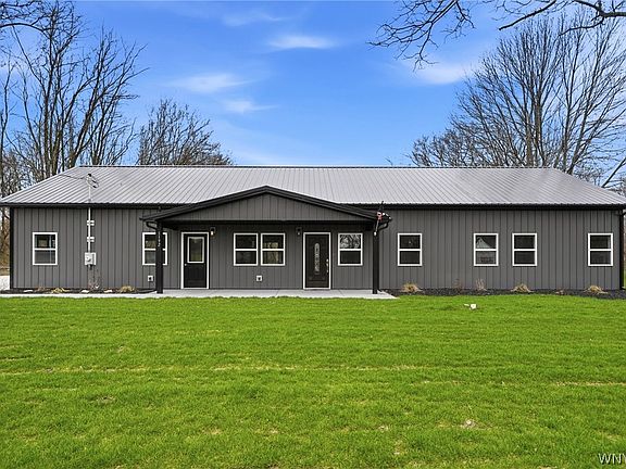 3rd image of 1192 Quaker Rd