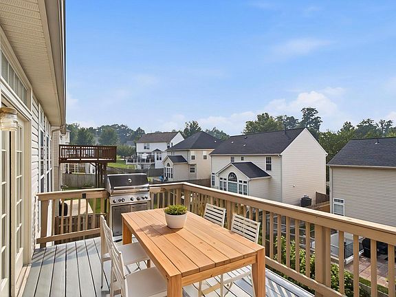 5th image of 8016 Towering Oak Way