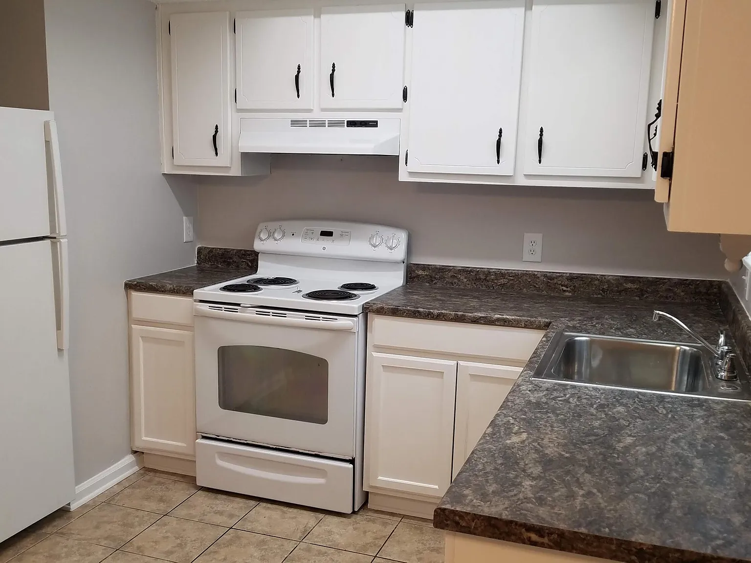 2 bed, 864 sqft, $1,195 — Photo 2