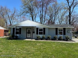 5615 Ridgecrest Rd, Louisville, KY 40218