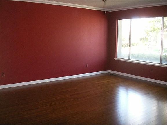 3rd image of 6899 Sailboat Way
