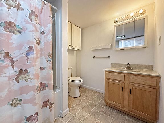 17th image of 1227 Mount Carmel Dr