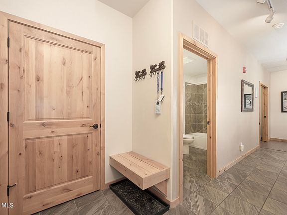 3rd image of 301 TRAILHEAD #323