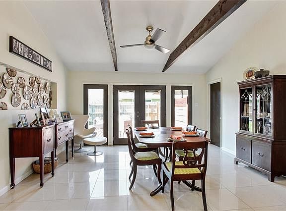 4th image of 5642 Chatham Dr