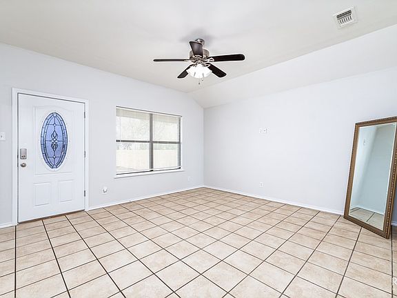 2nd image of 609 E 21st St