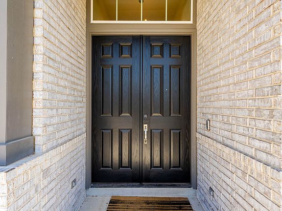 3rd image of 1508 Buckner Pl