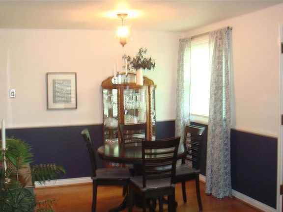 5th image of 285 Saint Patrick Ln
