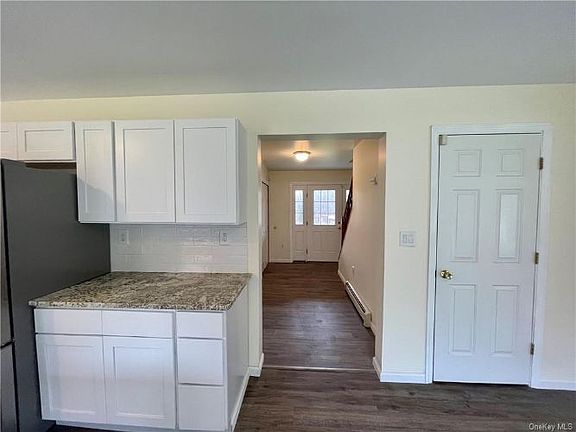 5th image of 55 Wildwood Dr