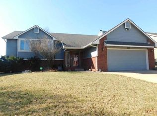 415 E Catalpa St, Derby, KS 67037