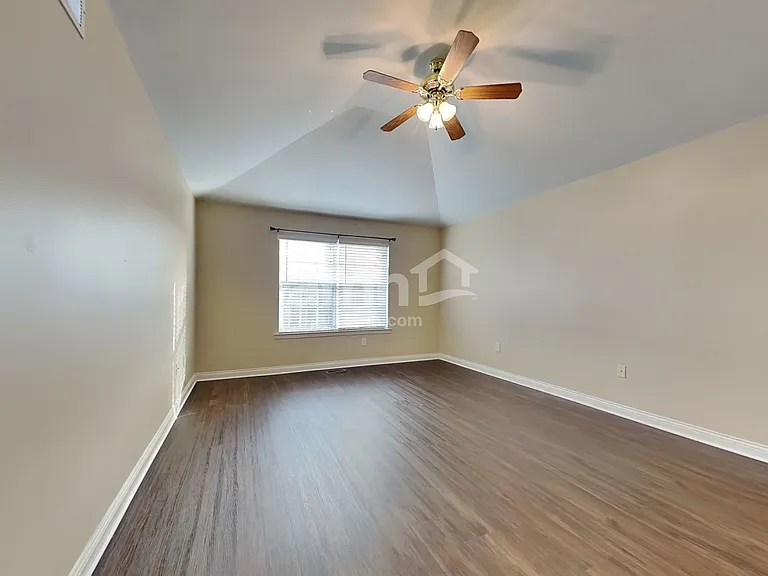 4455 Hackberry Ct — Photo 9