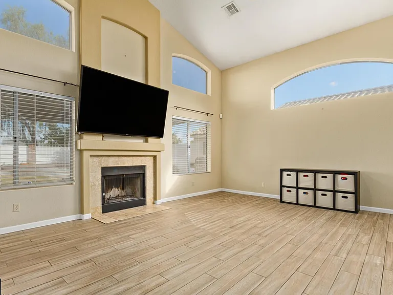 6916 W Tina Ln — Photo 6