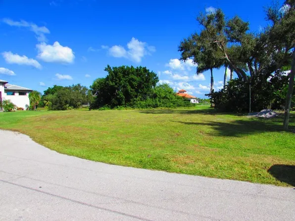 17412 Cardenas Ln #2, Punta Gorda, FL 33955