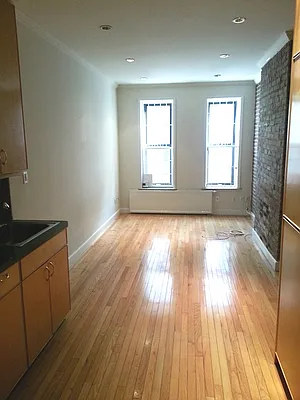Rented by New York Residence | media 18