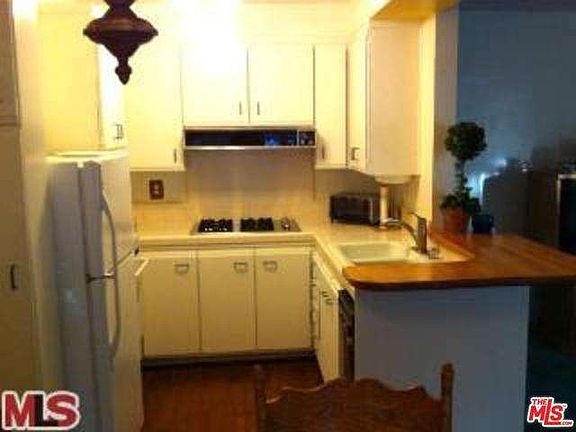 5th image of 1334 S Carmelina Ave APT 9