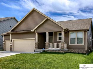 20535 Howe St, Elkhorn, NE 68022