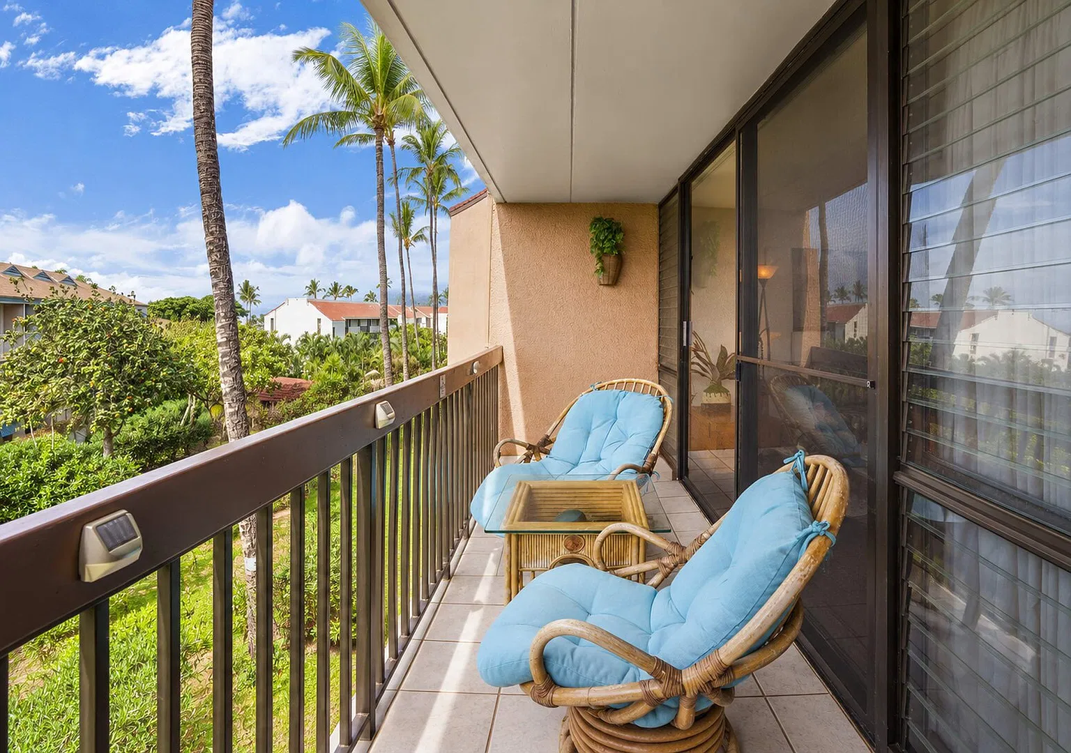 Maui Vista 1BR in Kihei with King Bed, WiFi, AC and Washer Dryer on — Photo 3