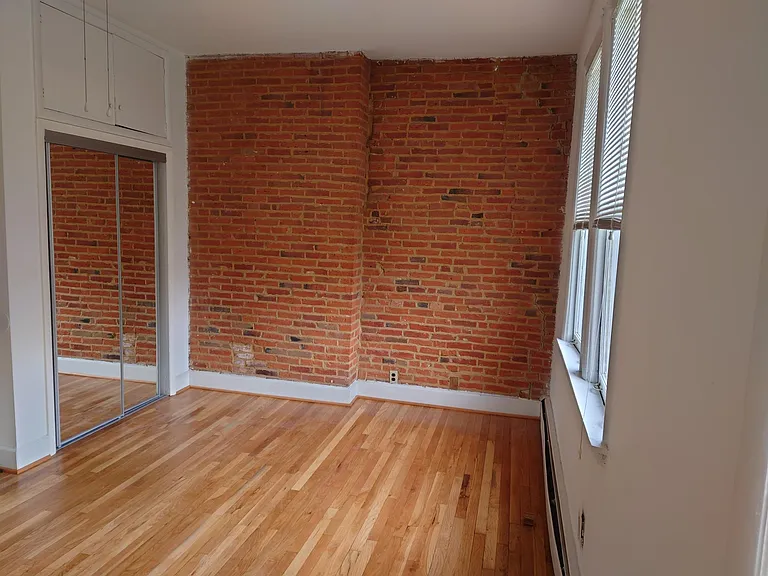 1823 Bolton St #3 — Photo 8