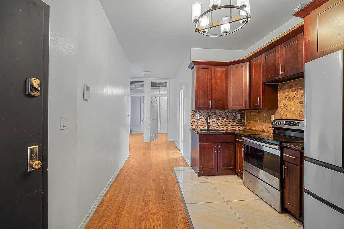 2280 Adam Clayton Powell Boulevard — Photo 2