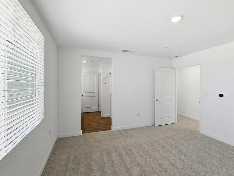 1211 Leonhardt Loop — Photo 7
