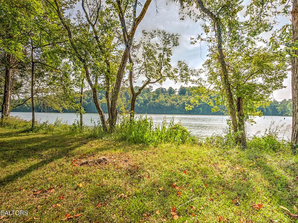 2nd image of 410 Lakecrest Dr Lot 4