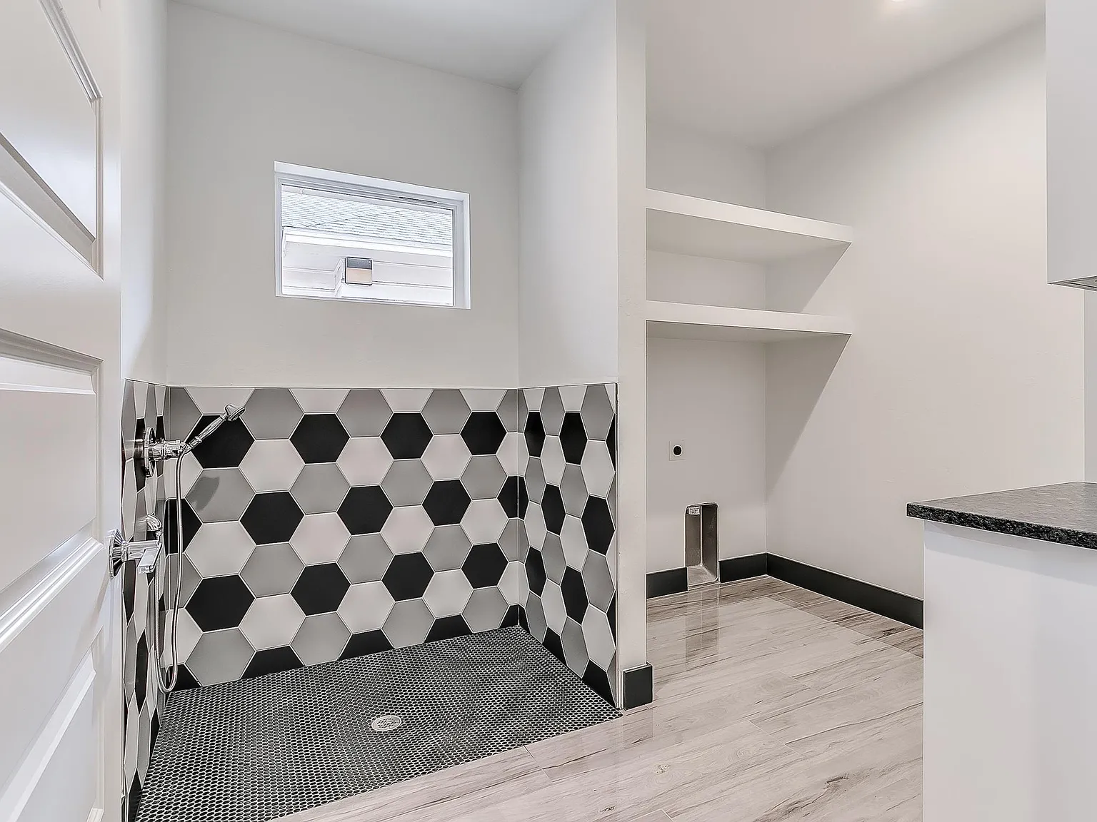2 bed, 2.5 bath, 2200 sqft, $2,500 — Photo 4