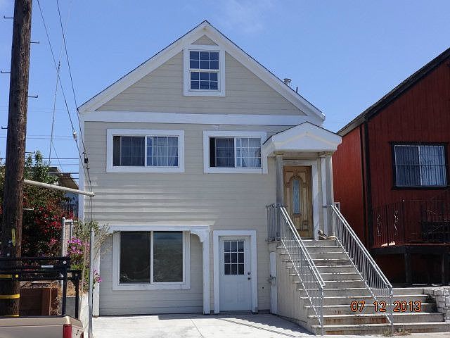 1st image of 546 Railroad Ave
