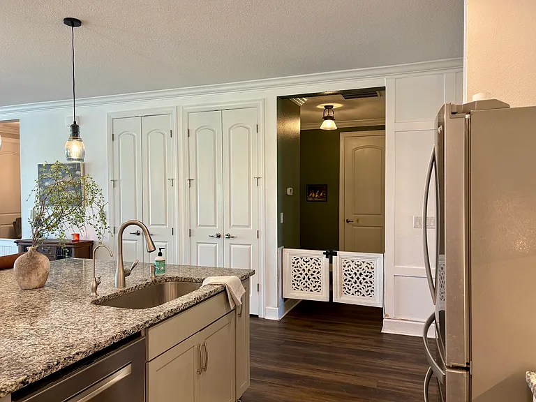 Pantry, Garage Entry