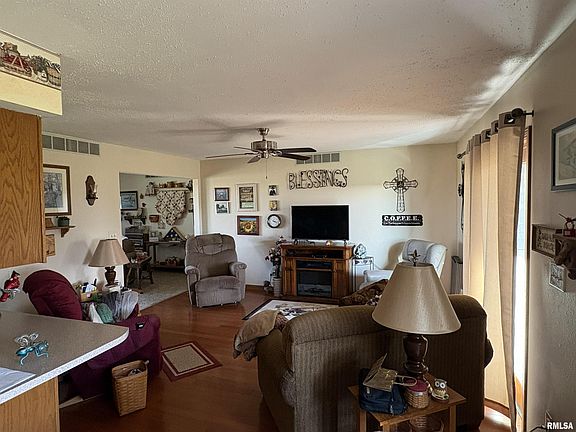 2nd image of 8854 Werner Rd