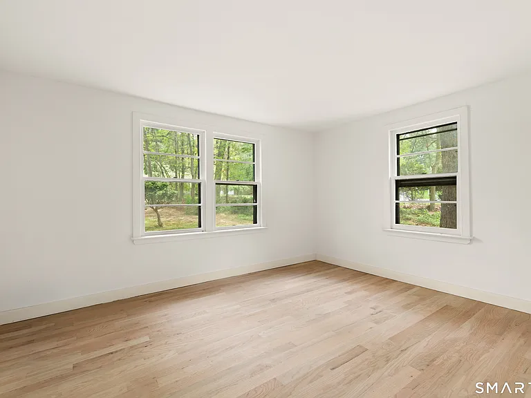 1335 Wolf Hill Rd — Photo 13