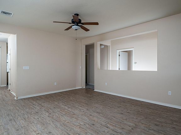 4th image of 915 E Catkins Pl