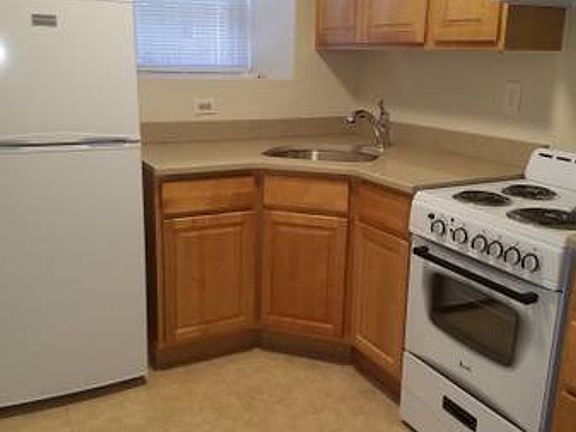 3rd image of 2809 W Queen Ln #5693677